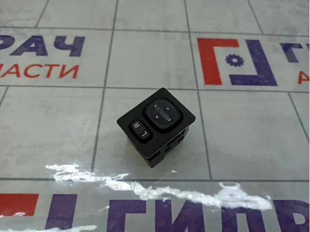 Переключатель регулировки зеркал Toyota Corolla 8487002090C0