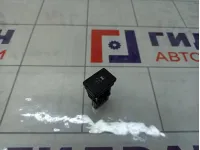 Кнопка антипробуксовочной системы Toyota Corolla 8498802040