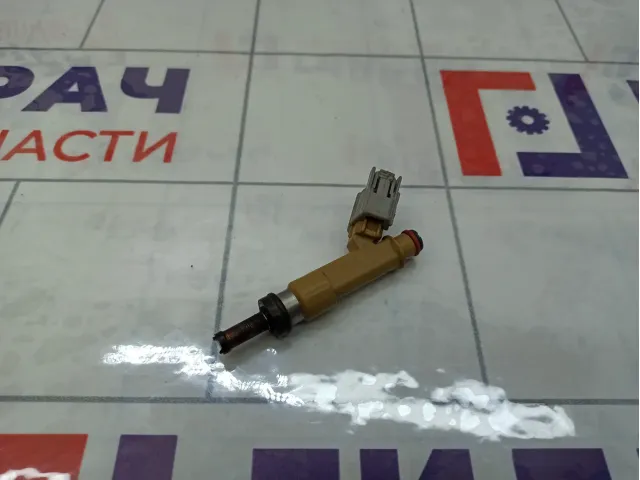 Форсунка инжекторная Toyota Corolla 2320909130