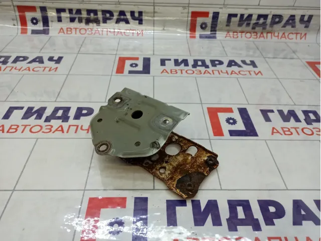 Кронштейн усилителя заднего бампера правый Toyota Corolla 5201502130