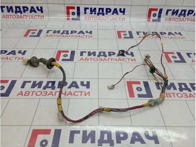 Проводка двери задней левой Toyota Corolla (E120) 82153-12400