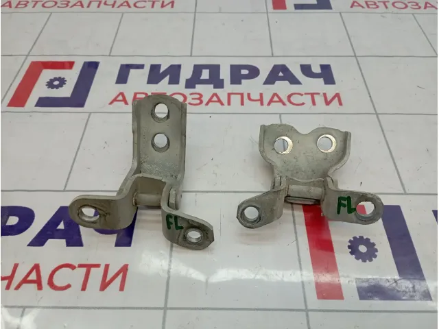 Петли двери передней левой Toyota Corolla (E120)