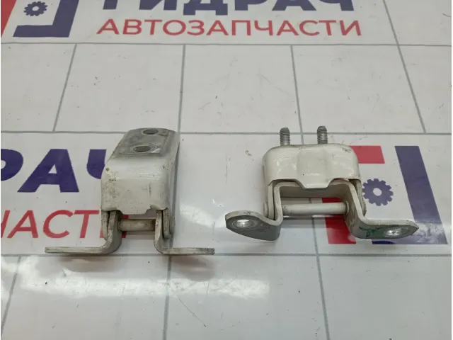 Петли двери задней левой Toyota Corolla (E120) 81170-1E480