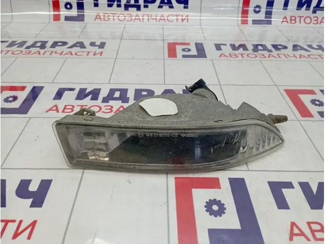 Фара противотуманная правая Toyota Corolla (E120) 81211-12150