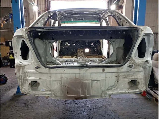Панель задняя Toyota Corolla (E120)