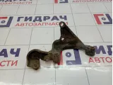 Кронштейн КПП Toyota Corolla (E120) 36118-12030