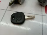 Замок зажигания Toyota Corolla (E120)