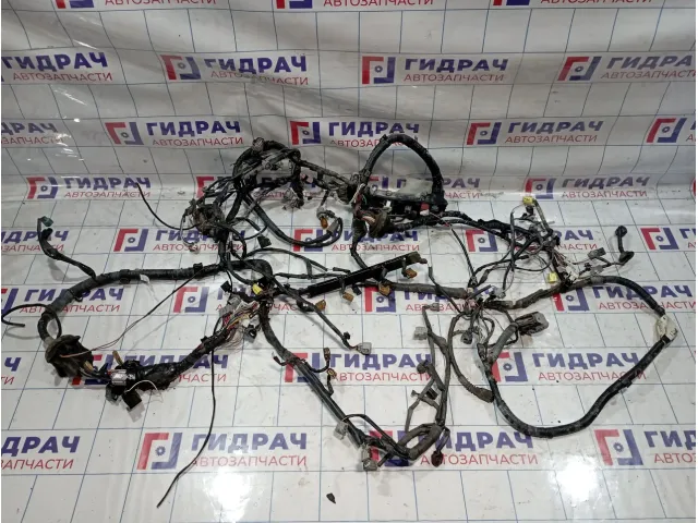 Проводка двигателя Toyota Corolla (E120) 82121-1T660