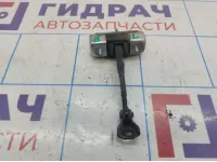 Ограничитель двери задней левой Toyota Corolla (E150) 68630-12120