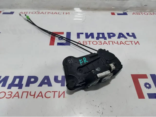 Замок двери передней правой Toyota Corolla (E180) 69030-02520.