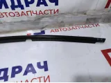 Накладка стекла заднего правого Toyota Corolla (E180) 75730-02300. Царапины.