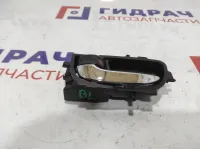Ручка двери внутренняя задняя левая Toyota Corolla (E180) 69206-0D280-C0. Царапины.