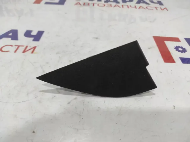 Накладка двери задней правой Toyota Corolla (E180) 74271-02760.