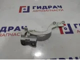 Петля капота левая Toyota Corolla (E180) 53420-02320.