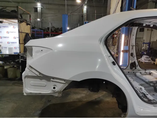 Крыло заднее правое Toyota Corolla (E180) 61601-02390.