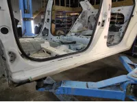 Порог со стойкой левый Toyota Corolla (E180) 61312-02270. Дефект.Ремонтировался.