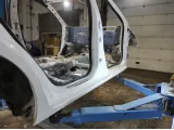 Порог со стойкой правый Toyota Corolla (E180) 61311-02280.