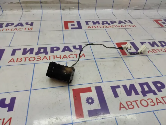 Часы Toyota Corolla (E180) 83910-12630.