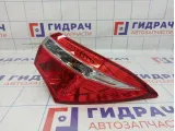 Фонарь задний наружный правый Toyota Corolla (E180) 81551-02760.
