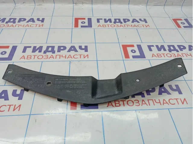 Кожух замка капота Toyota Corolla (E180) 53141-02080.