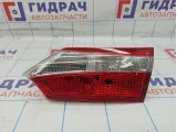 Фонарь задний внутренний правый Toyota Corolla (E180) 81581-02520.