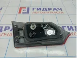 Фонарь задний внутренний правый Toyota Corolla (E180) 81581-02520.