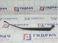 Поводок стеклоочистителя передний правый Toyota Corolla (E180) 85211-02300. Дефект.