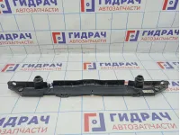 Кронштейн радиатора нижний Toyota Corolla (E180) .