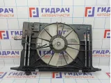 Вентилятор радиатора Toyota Corolla (E180) 16711-0D190. В сборе. Дефект.