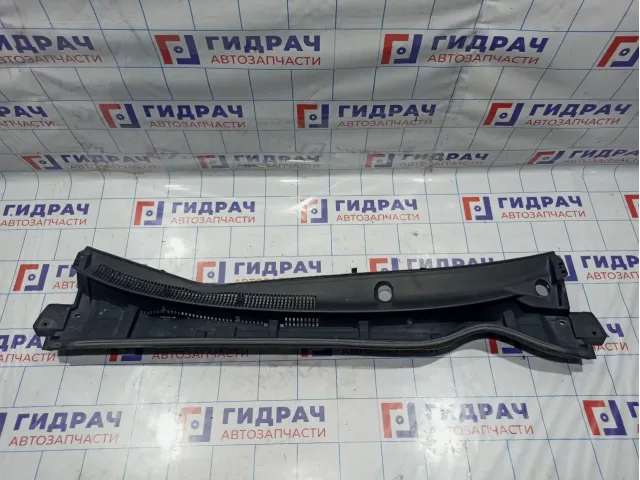 Решетка стеклооч. (планка под лобовое стекло) Toyota Corolla (E180) 55708-02610. Сломаны крепления.