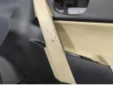 Обшивка двери передней правой Toyota Corolla (E180) 6761002R50. Перетянута в светлый.