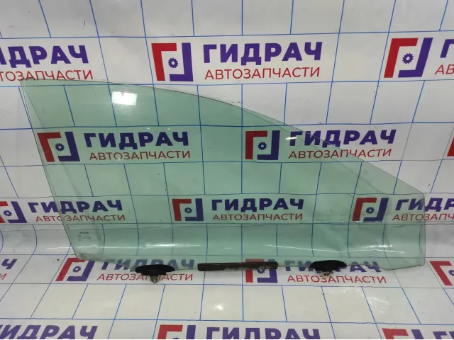 Стекло двери передней правой Toyota Corolla (E180) 6810102430.