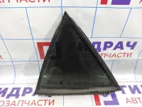 Стекло двери задней левой (форточка) Toyota Corolla (E180) 6812402330.