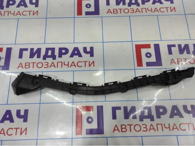 Направляющая заднего бампера правая Toyota Corolla (E180) 5257502120.