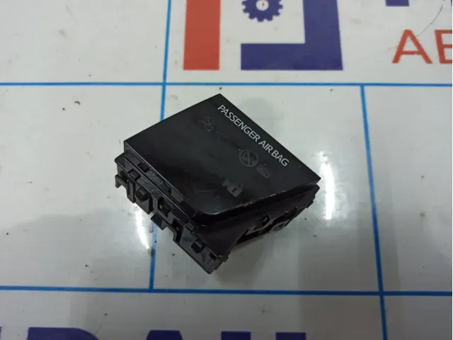 Индикатор Toyota Corolla (E180) 8395002220.