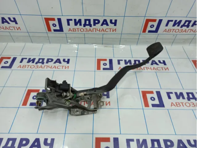 Педаль сцепления Toyota Corolla (E180) 31301-0F141.