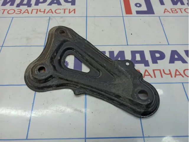 Кронштейн передней балки правый Toyota Corolla (E180) 52257-02060.