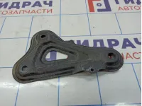 Кронштейн передней балки левый Toyota Corolla (E180) 52258-02060.