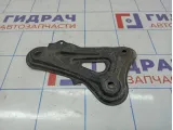 Кронштейн передней балки левый Toyota Corolla (E180) 52258-02060.