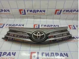 Решетка радиатора Toyota Corolla (E180) 53111-02790.