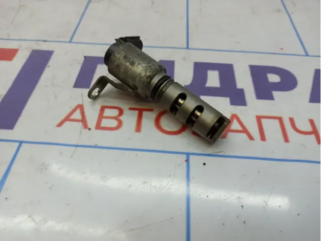 Клапан электромагн. изменения фаз ГРМ Toyota Corolla (E180) 15330-0T010.