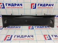 Накладка на заднюю панель Toyota Corolla E18 5838702221.