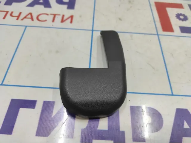 Заглушка крепления сиденья Toyota Corolla E18 7212802050.