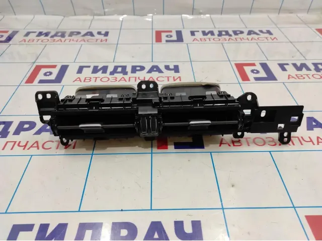 Дефлектор воздушный центральный Toyota Corolla E18 5567002400.