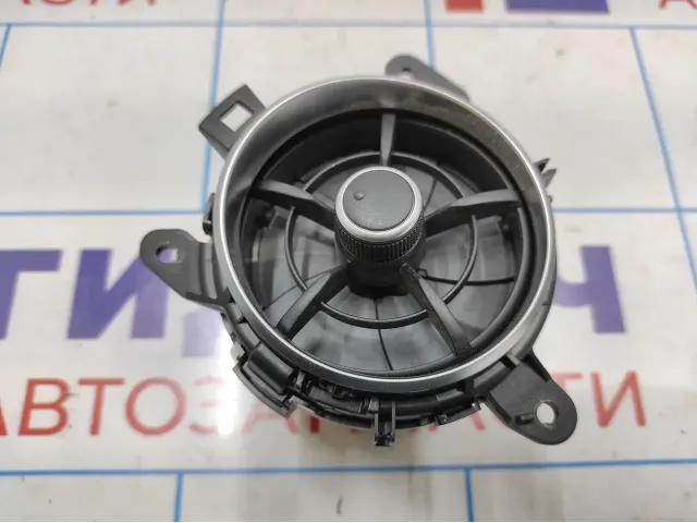 Дефлектор воздушный левый Toyota Corolla E18 5568012290C2.