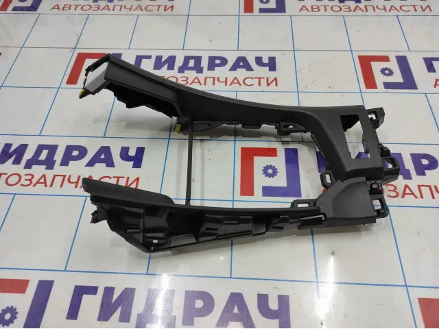 Накладка консоли центральной Toyota Corolla E18 5882102740.