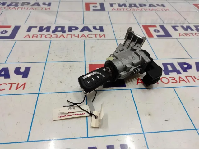 Замок зажигания Toyota Corolla E18 4502002480. С ключом.