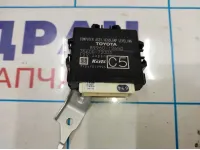 Блок электронный Toyota Corolla E18 8996012650. Управление светом.