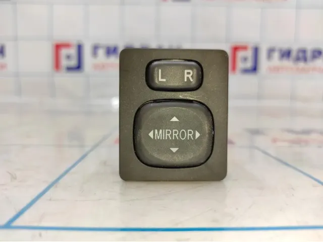 Блок управления зеркалами Toyota Corolla E18 8487002090C0.