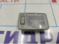 Плафон салонный Toyota Corolla E18 8134002030B0. Над козырьком.